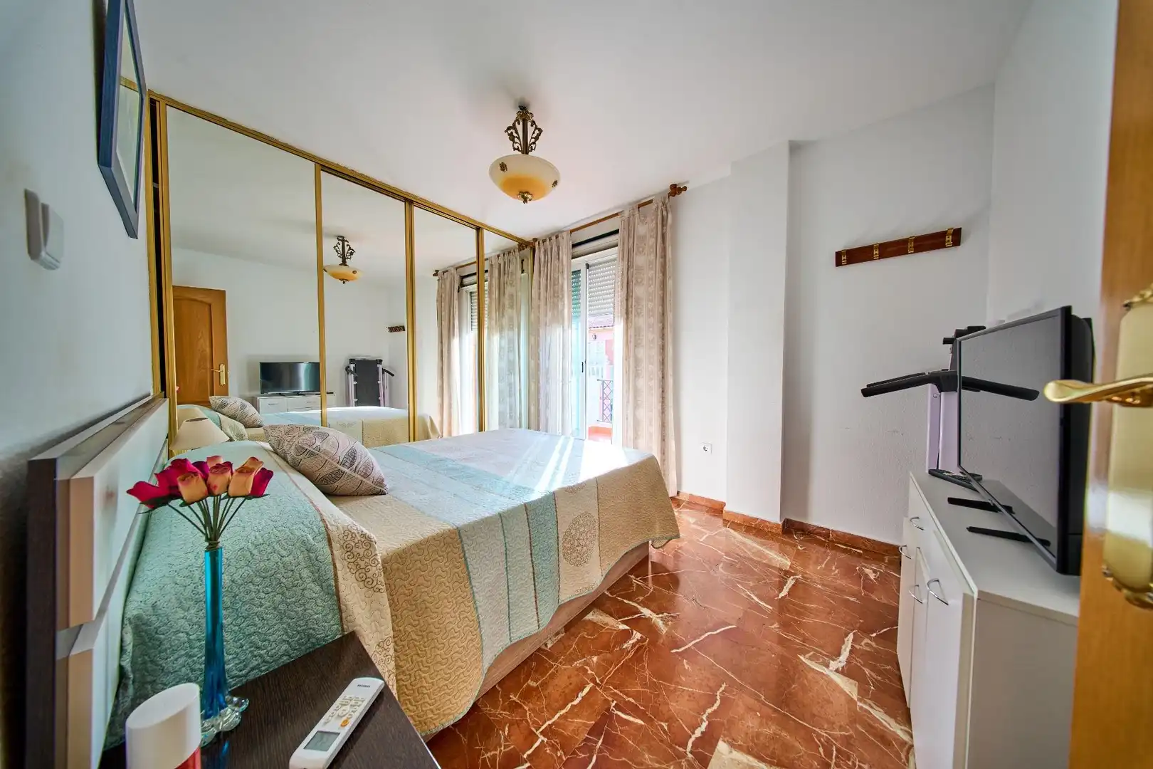 Schlafzimmer von Einfamilien-Reihenhaus zum Verkauf in Jun