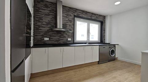 Foto 2 de Piso en venta en Avenida de Oza, 90, Cuatro Caminos - Plaza de la Cubela, A Coruña Capital