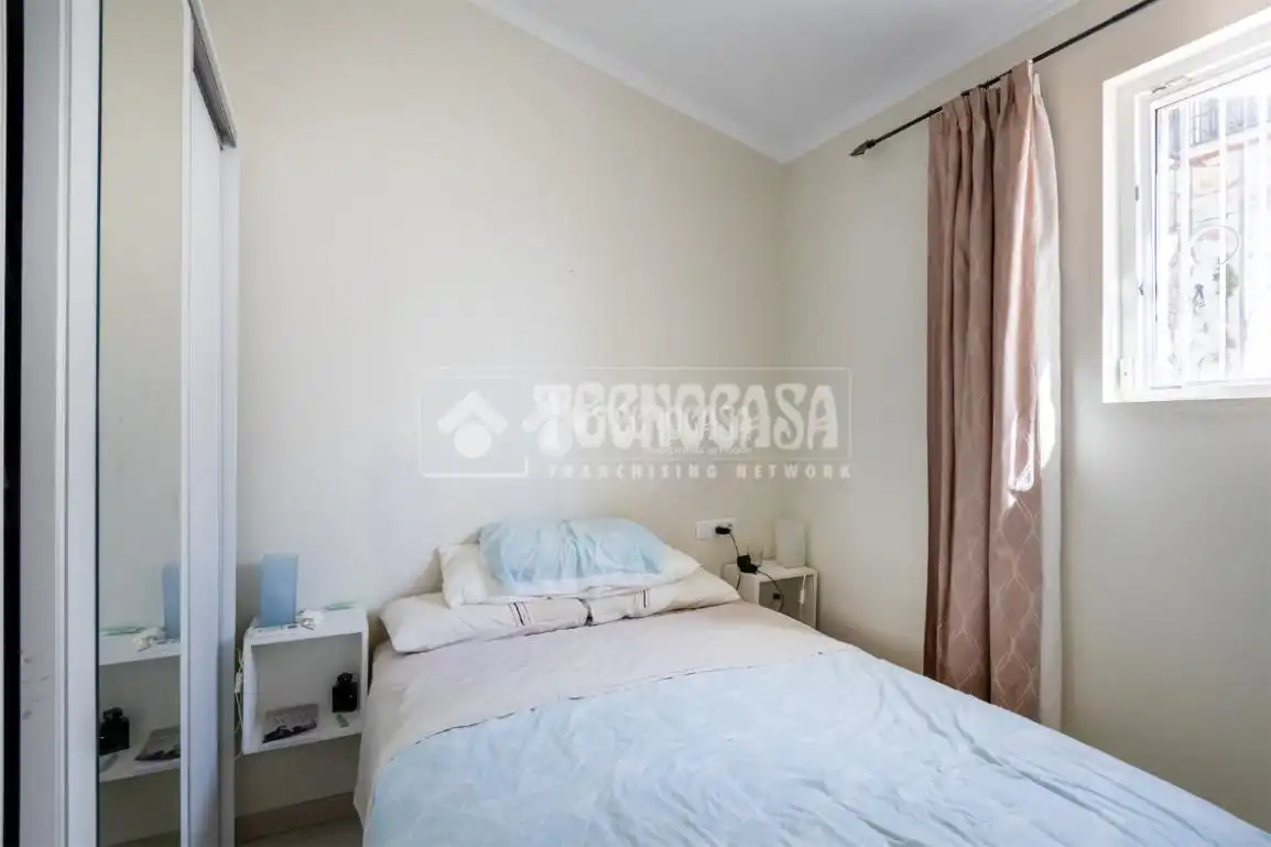 Dormitori de Casa adosada en venda en Vélez-Málaga amb Aire condicionat i Terrassa