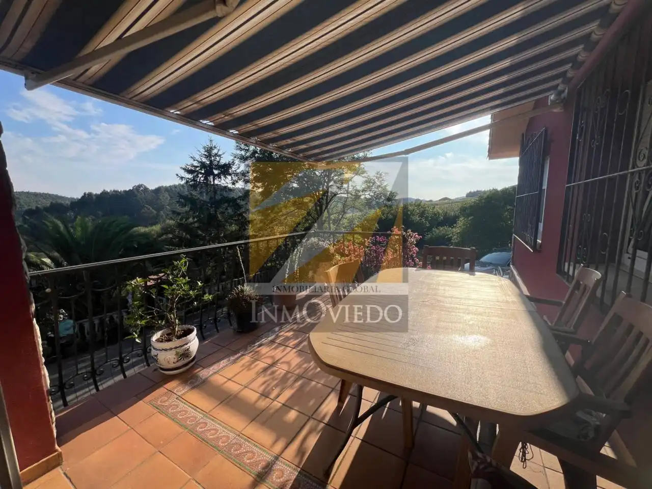 Terrassa de Casa o xalet en venda en Carreño amb Calefacció, Jardí privat i Parquet