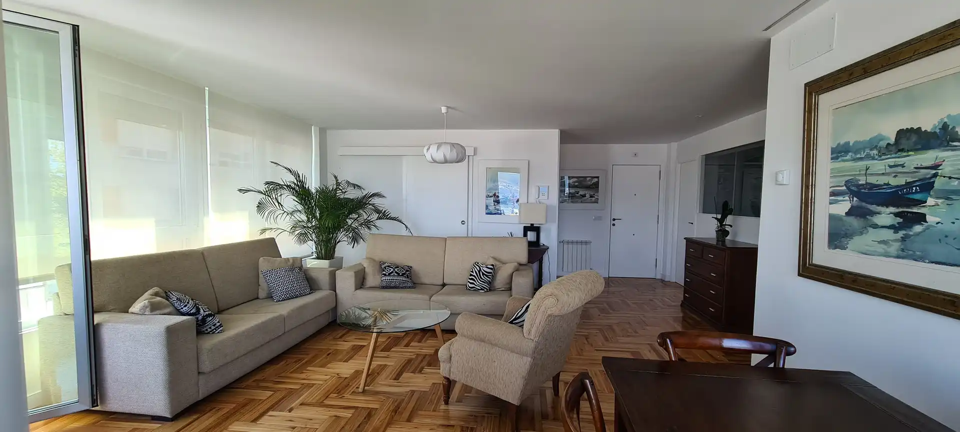 Sala de estar de Piso de alquiler en Vigo  con Calefacción, Parquet y Amueblado