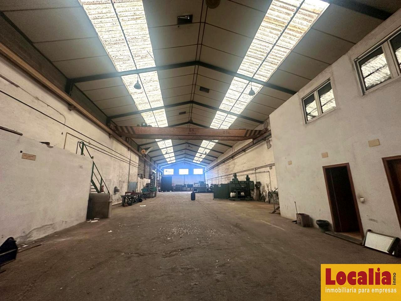 Industrial buildings to rent in Camargo
