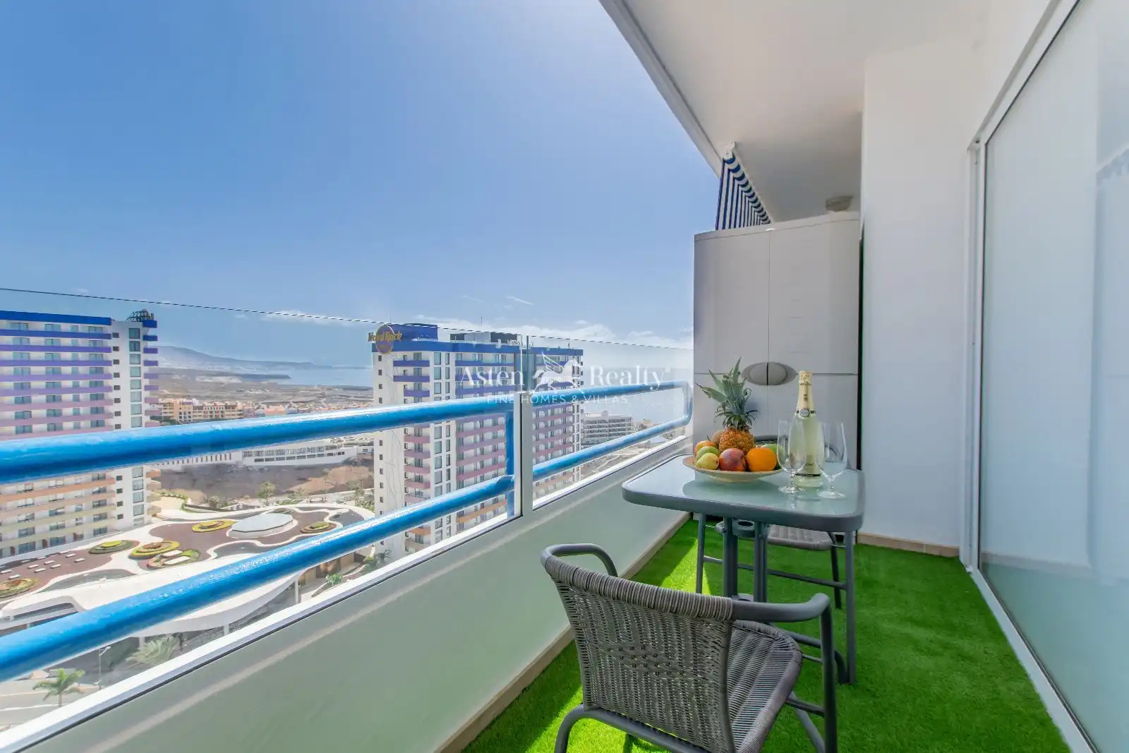Studio with pool for sale in Adeje 300 16, imagen 5