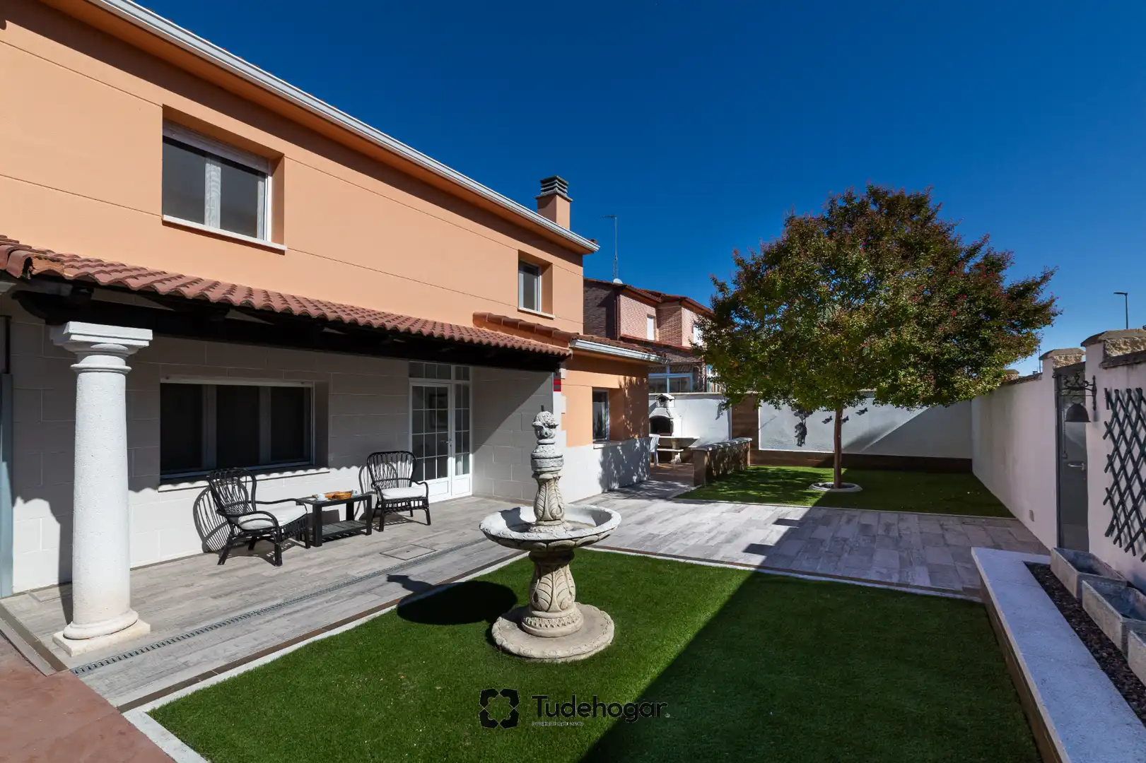 Terraza de Casa o chalet en venta en Tudela de Duero con Calefacción, Jardín privado y Amueblado