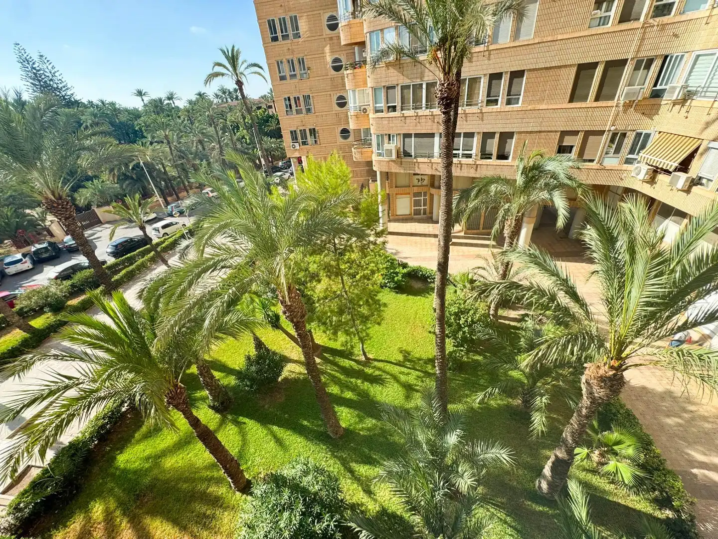 Außenansicht von Wohnung zur Miete in Elche / Elx mit Klimaanlage, Heizung und Parkett