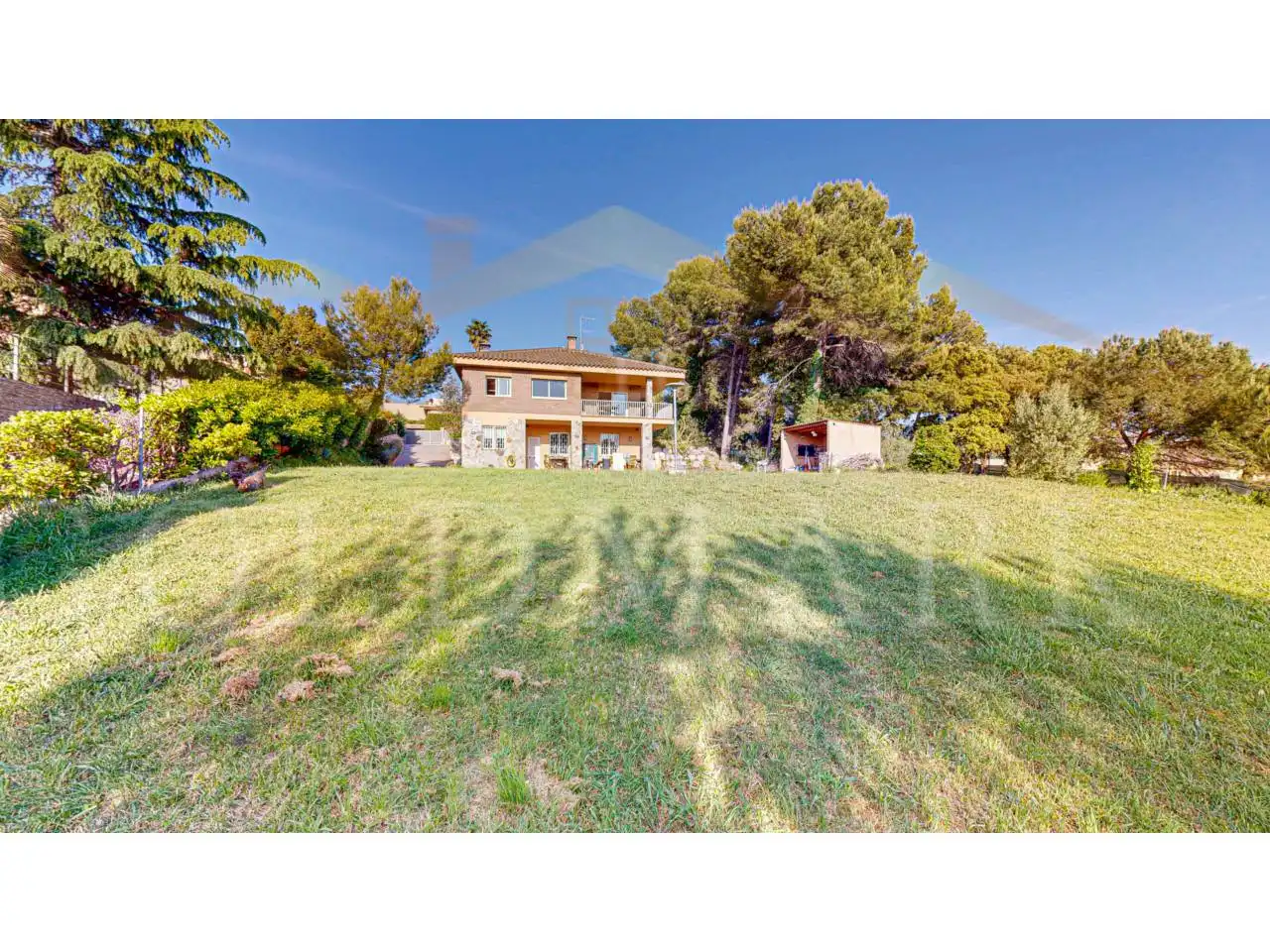 Vista exterior de Casa o xalet en venda en Sabadell amb Aire condicionat, Jardí privat i Terrassa