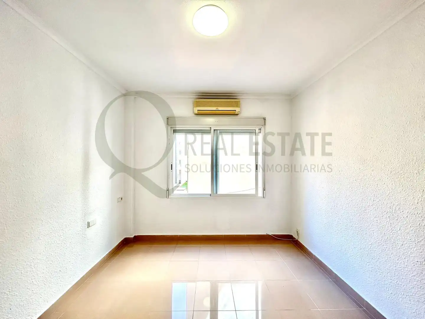 Vista exterior de Piso de alquiler en Alicante / Alacant con Aire acondicionado, Calefacción y Terraza
