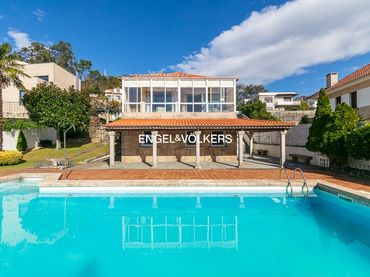 House with pool for sale in Teis