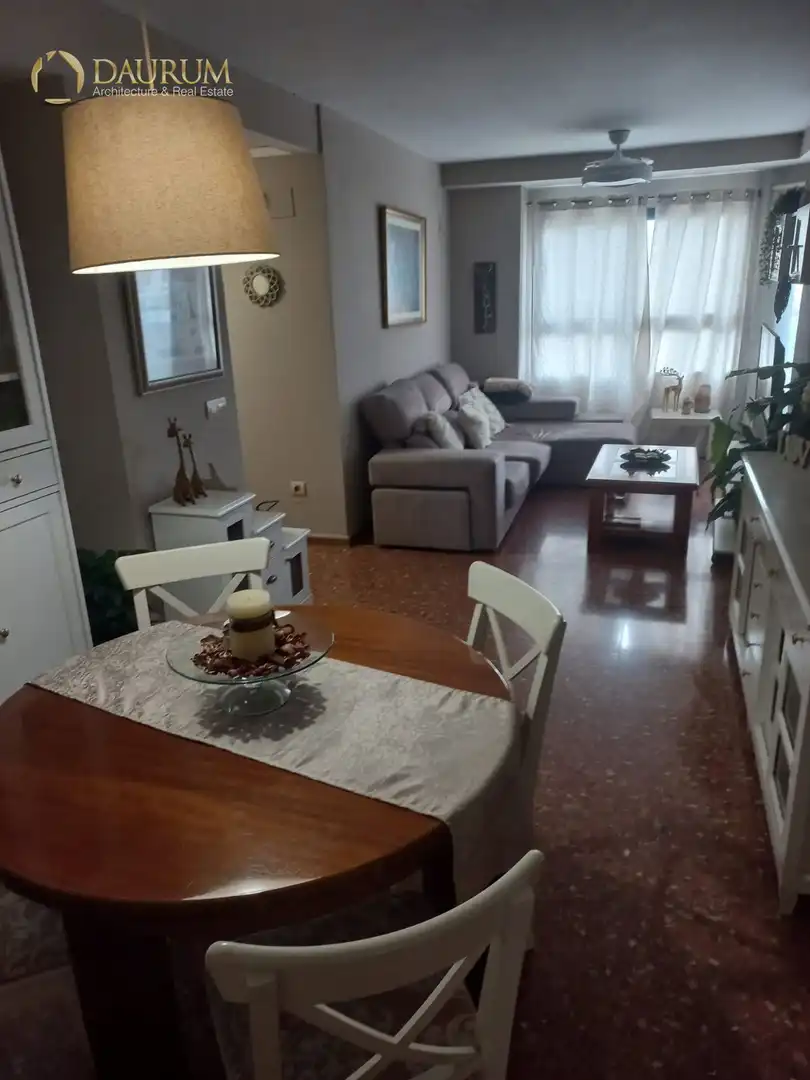 Living room of Flat for sale in Valencia  with Air Conditioner, Heating and Terrace