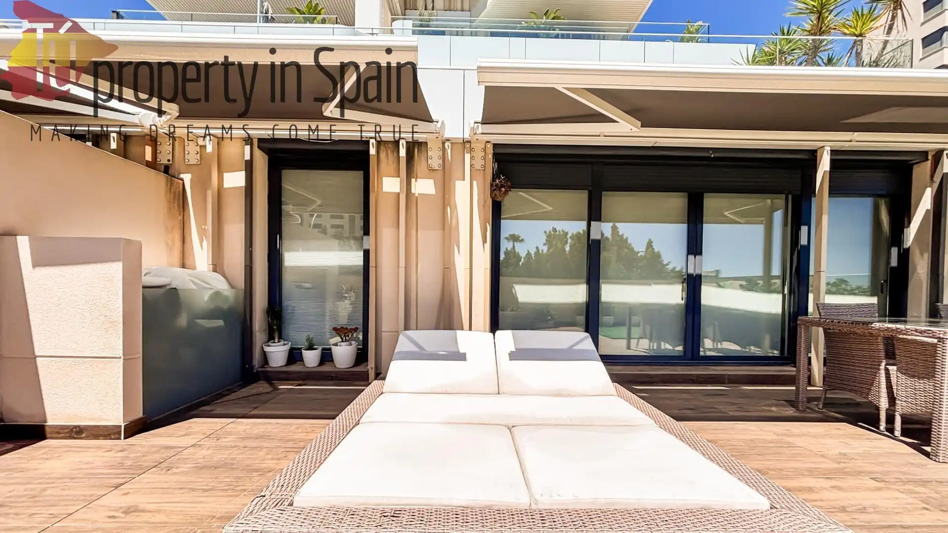 Terraza de Piso para compartir en Alicante / Alacant con Terraza, Amueblado y Piscina comunitaria