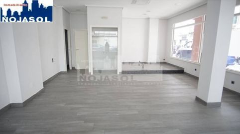 REF 003018  JUNTO AL CENTRO, LOCAL REFORMADO EN SANTOÑA, imatge 2