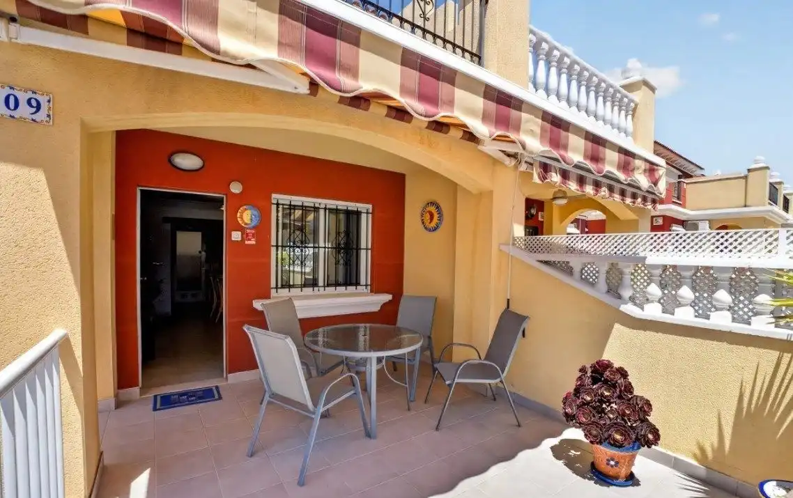 Maison mitoyenne avec piscine à vendre à N/A, imagen 4