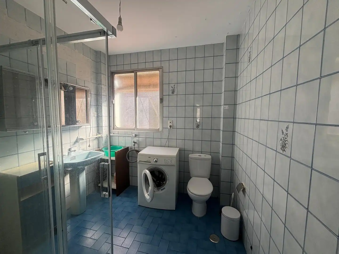 Badezimmer von Wohnung zur Miete in Granada mit Möbliert