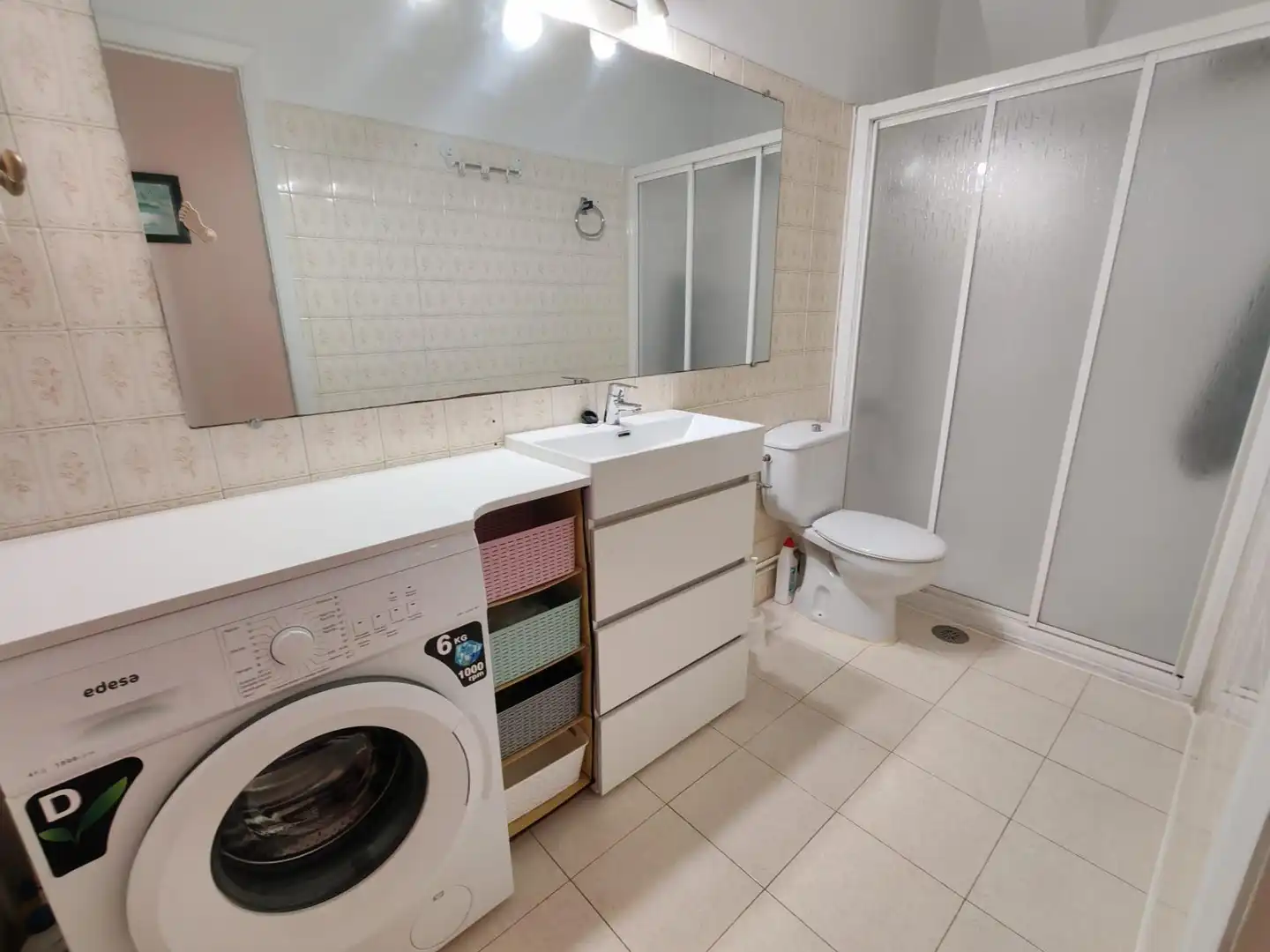 Bathroom of Flat for rent in Vigo   with Terrace, Furnished and Balcony