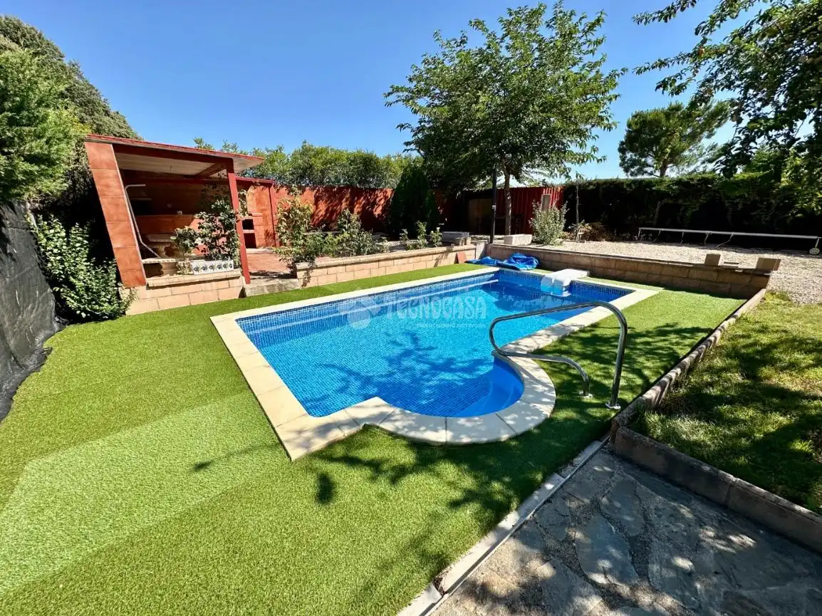 Piscina de Casa o xalet en venda en Pioz amb Aire condicionat