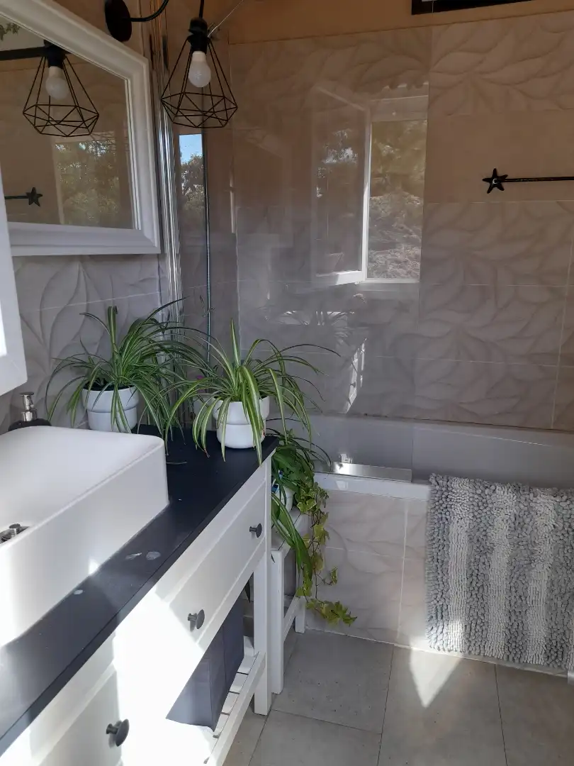 Badezimmer von Haus oder Chalet zum Verkauf in Villalbilla mit Klimaanlage, Heizung und Privatgarten