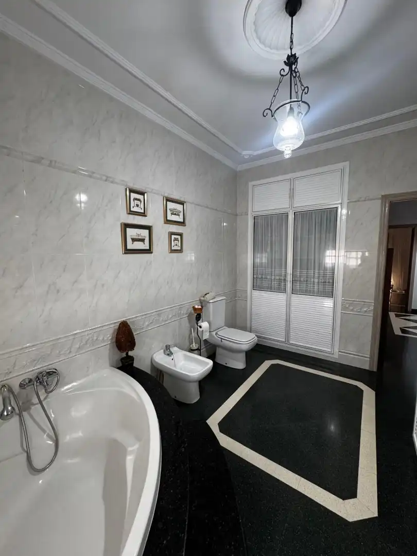 Baño de Casa o chalet en venta en Dos Hermanas con Aire acondicionado, Terraza y Trastero