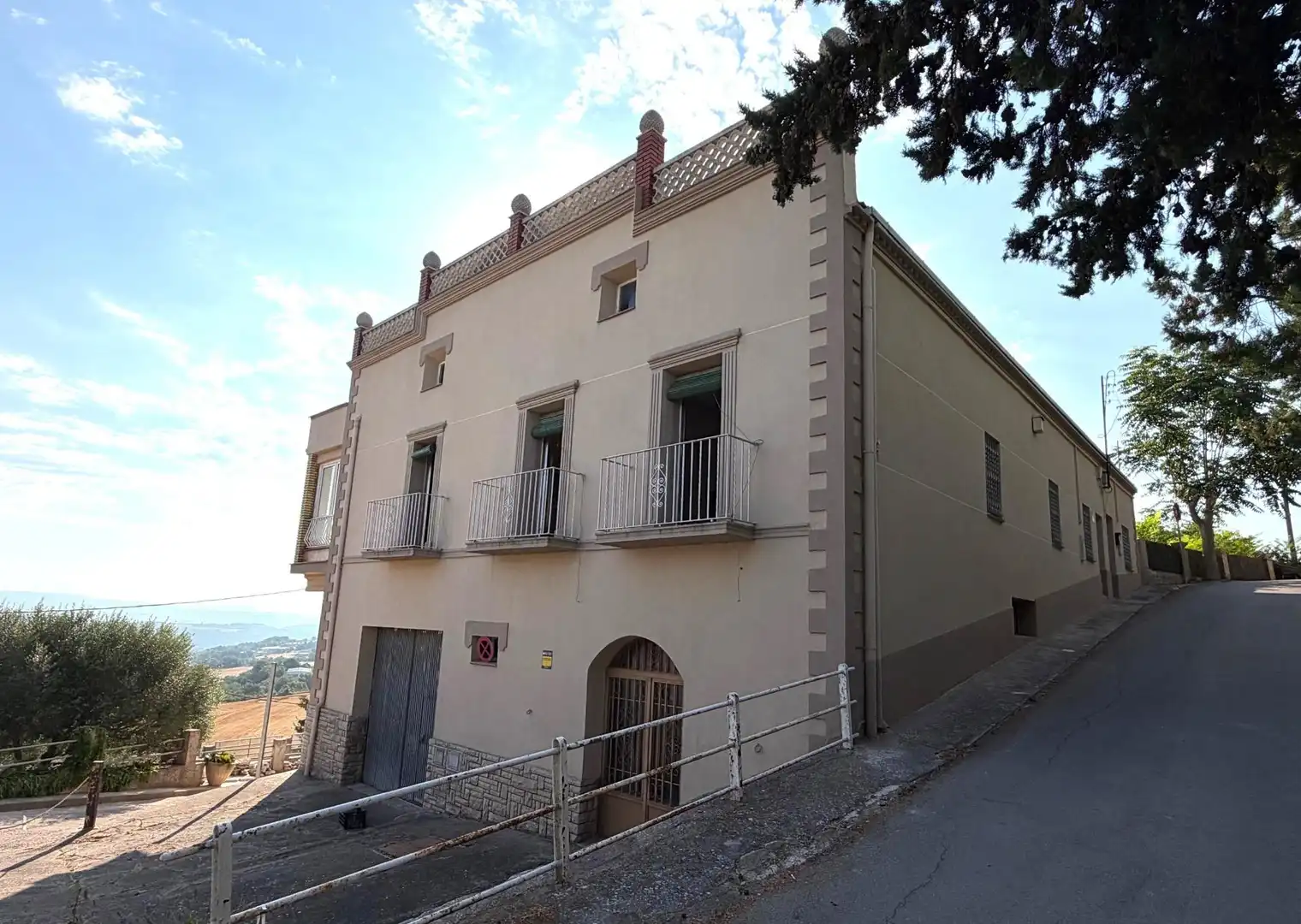 Vista exterior de Casa o xalet en venda en Argençola amb Calefacció, Traster i Moblat