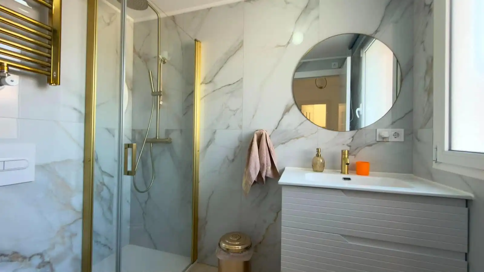 Bathroom of Detached homes for sale in Sant Joan d'Alacant  with Air Conditioner, Terrace and Alarm