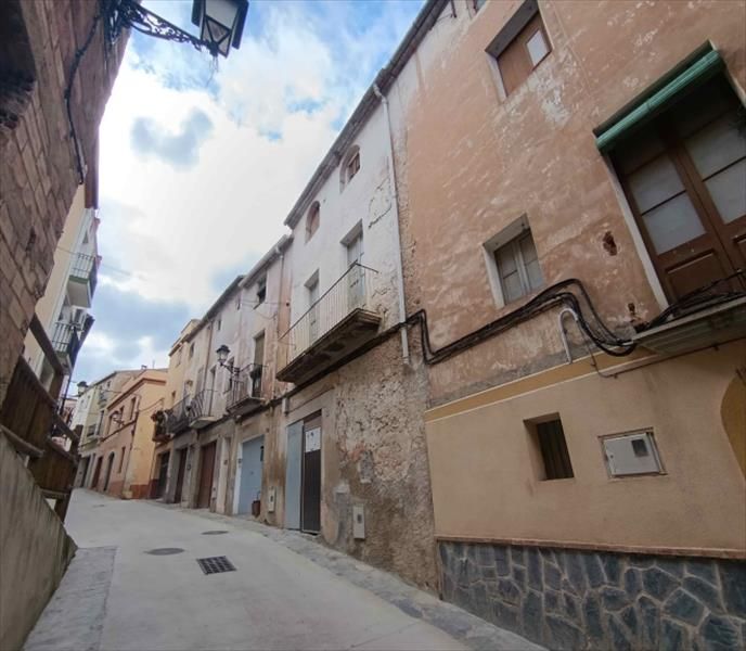 Vista exterior de Casa adosada en venda en La Torre de l'Espanyol