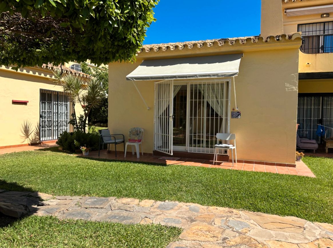 Jardí de Casa o xalet en venda en Mijas amb Aire condicionat, Terrassa i Moblat