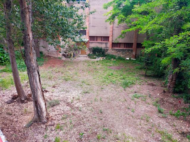 Local comercial en Alquiler en Carrer Joan Maragall en La Balconada - Cal Gravat