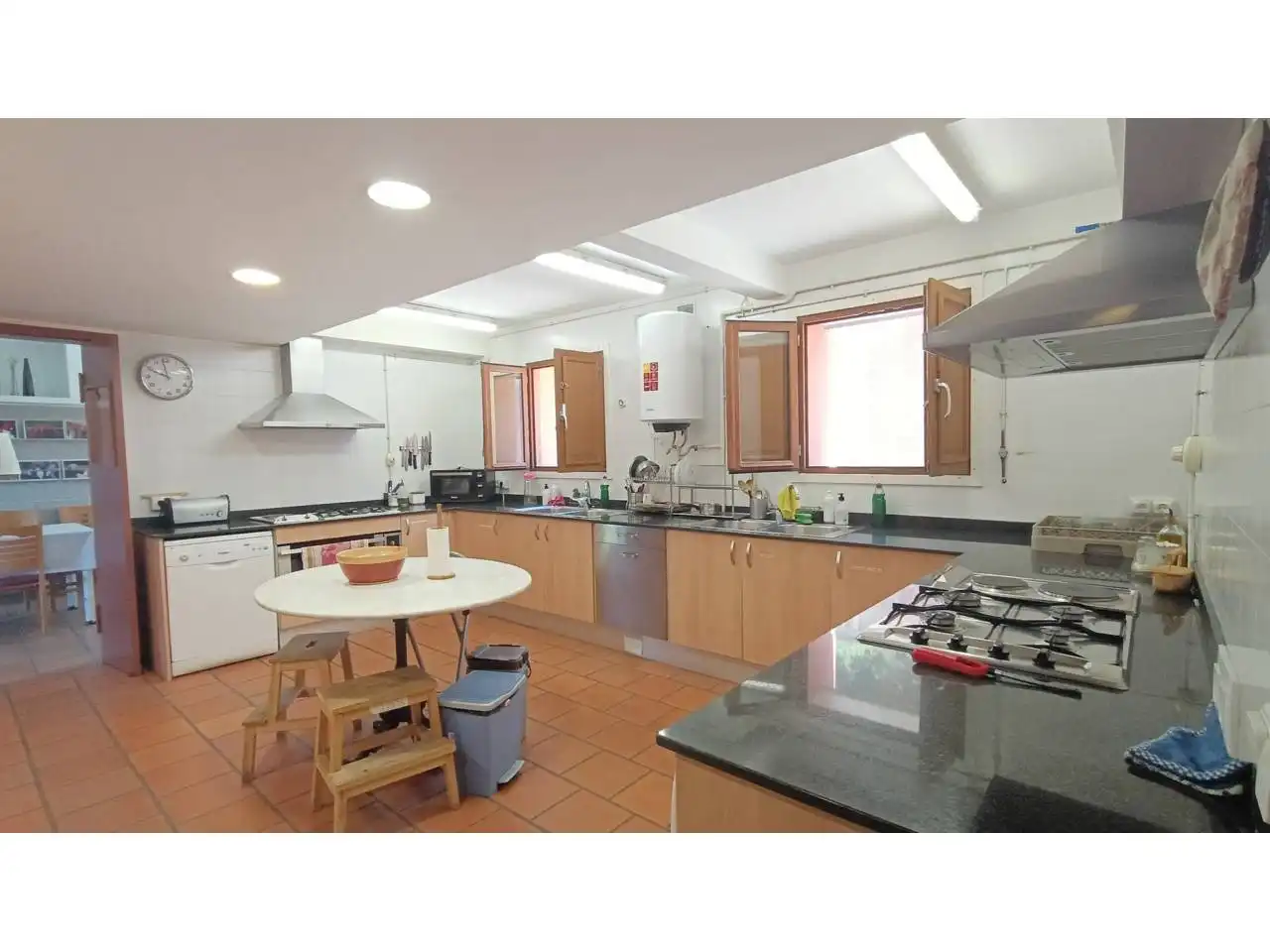 Kitchen of Apartments for sale in Saldes  with Heating