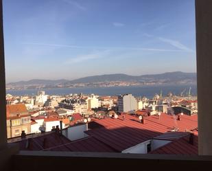 Vista exterior de Pis de lloguer en Vigo  amb Balcó