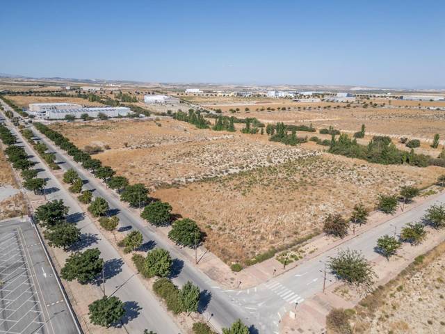 Terreno industrial en Venta en Avenida Avenida de Entrecaminos en Escúzar