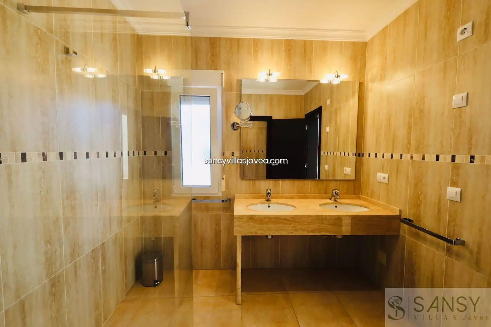 Bathroom of Houses for sale in Jávea / Xàbia  with Air Conditioner and Storage room