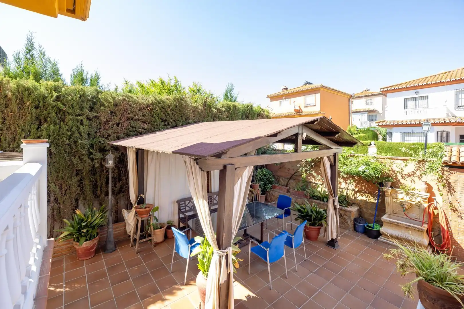 Terraza de Casa o chalet en venta en Cúllar Vega con Aire acondicionado, Calefacción y Jardín privado