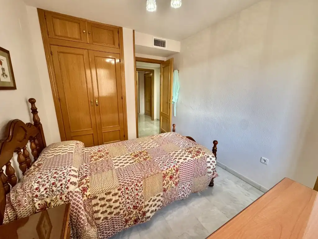 Schlafzimmer von Wohnung zum Verkauf in Córdoba mit Klimaanlage