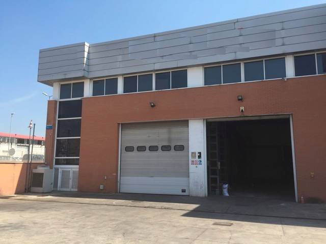 Nave industrial en Venta en Carrer d'Alacant en El Pedró