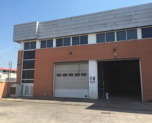 Vista exterior de Nau industrial en venda en Cornellà de Llobregat