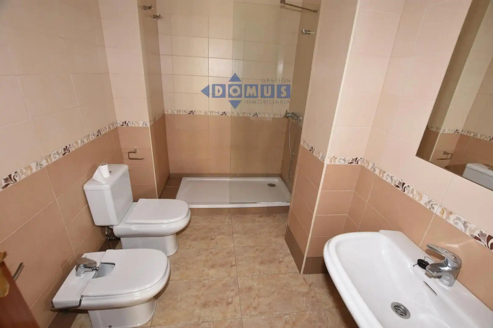 Baño de Piso de alquiler en Ronda con Aire acondicionado y Calefacción