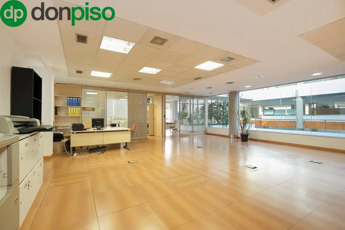 Edificio en venta en Calle FERNANDO DE LOS RIOS, Campus de la Salud