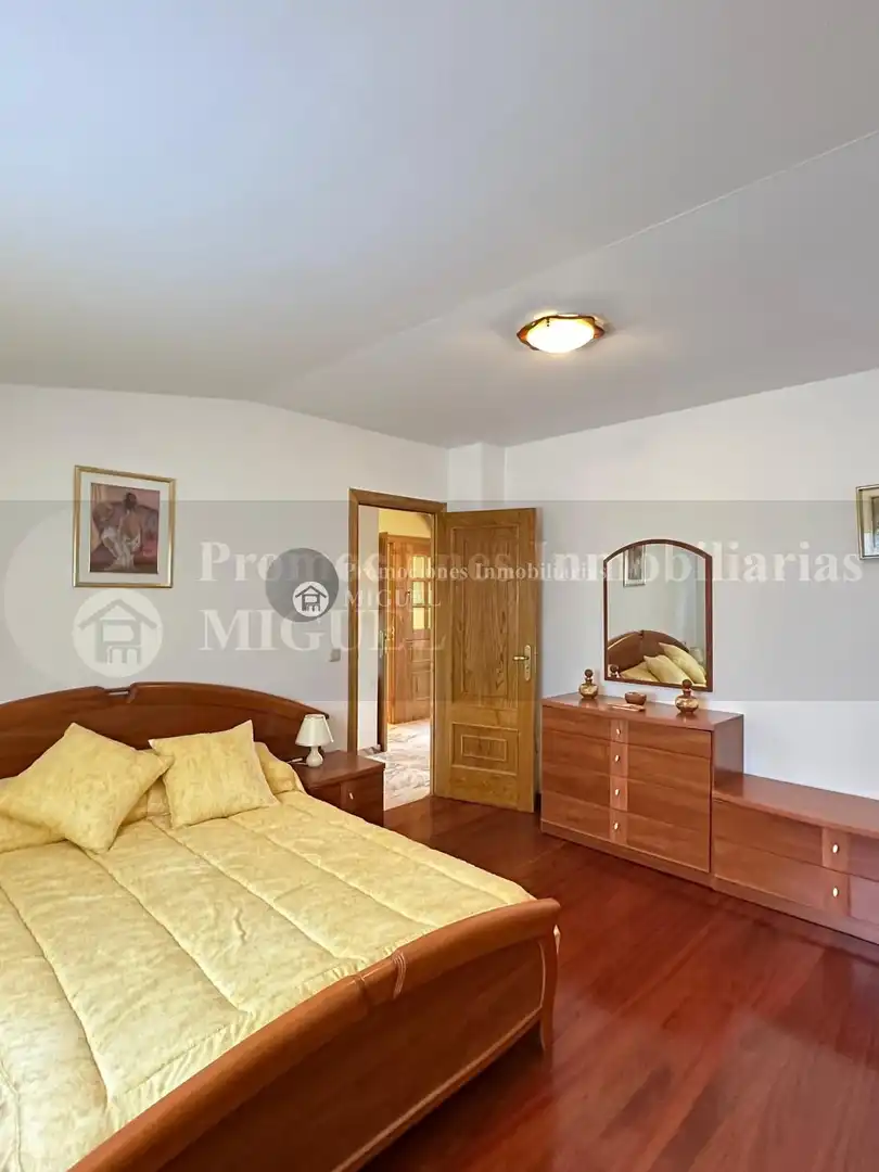 Dormitori de Casa o xalet en venda en Verín