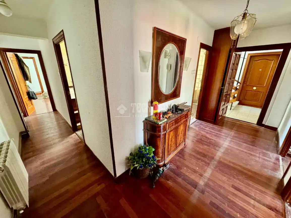 Piso en venta en El Astillero   con Calefacción y Parquet