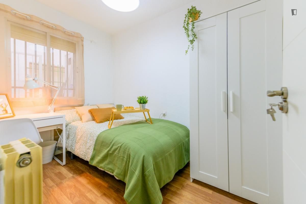 Bedroom of Apartment to share in  Madrid Capital  with Air Conditioner, Furnished and Oven