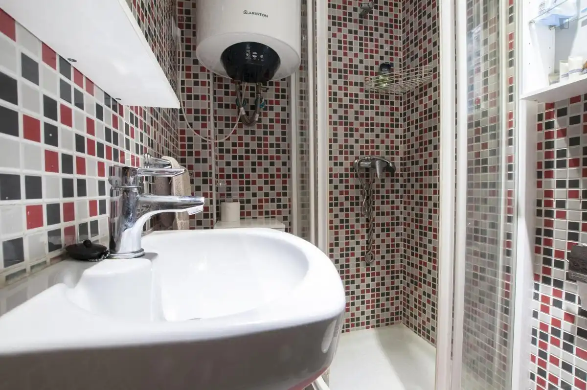 Room in Embajadores - Lavapiés