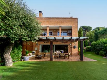 Jardí de Casa o xalet en venda en Sant Andreu de Llavaneres amb Aire condicionat, Calefacció i Jardí privat