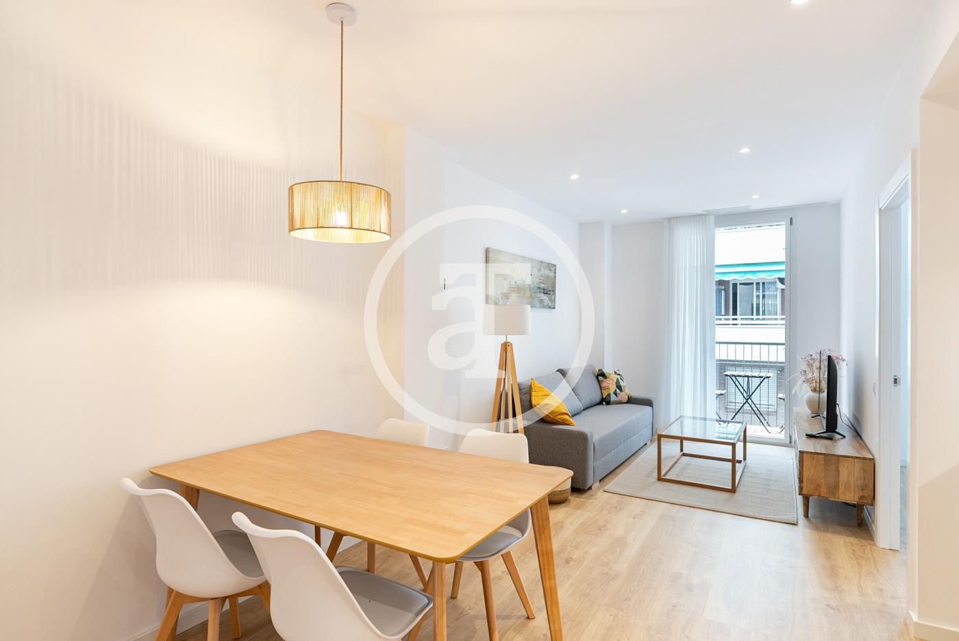 Sala de estar de Piso de alquiler en  Barcelona Capital con Aire acondicionado, Calefacción y Amueblado