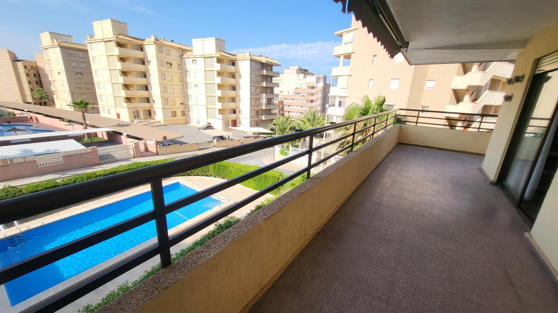 Swimming pool of Apartment for sale in Elche / Elx  with Terrace, Alarm and Community pool