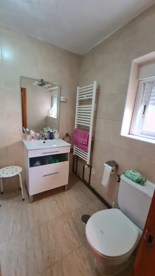 Bany de Casa o xalet en venda en Zamora Capital  amb Calefacció, Terrassa i Moblat
