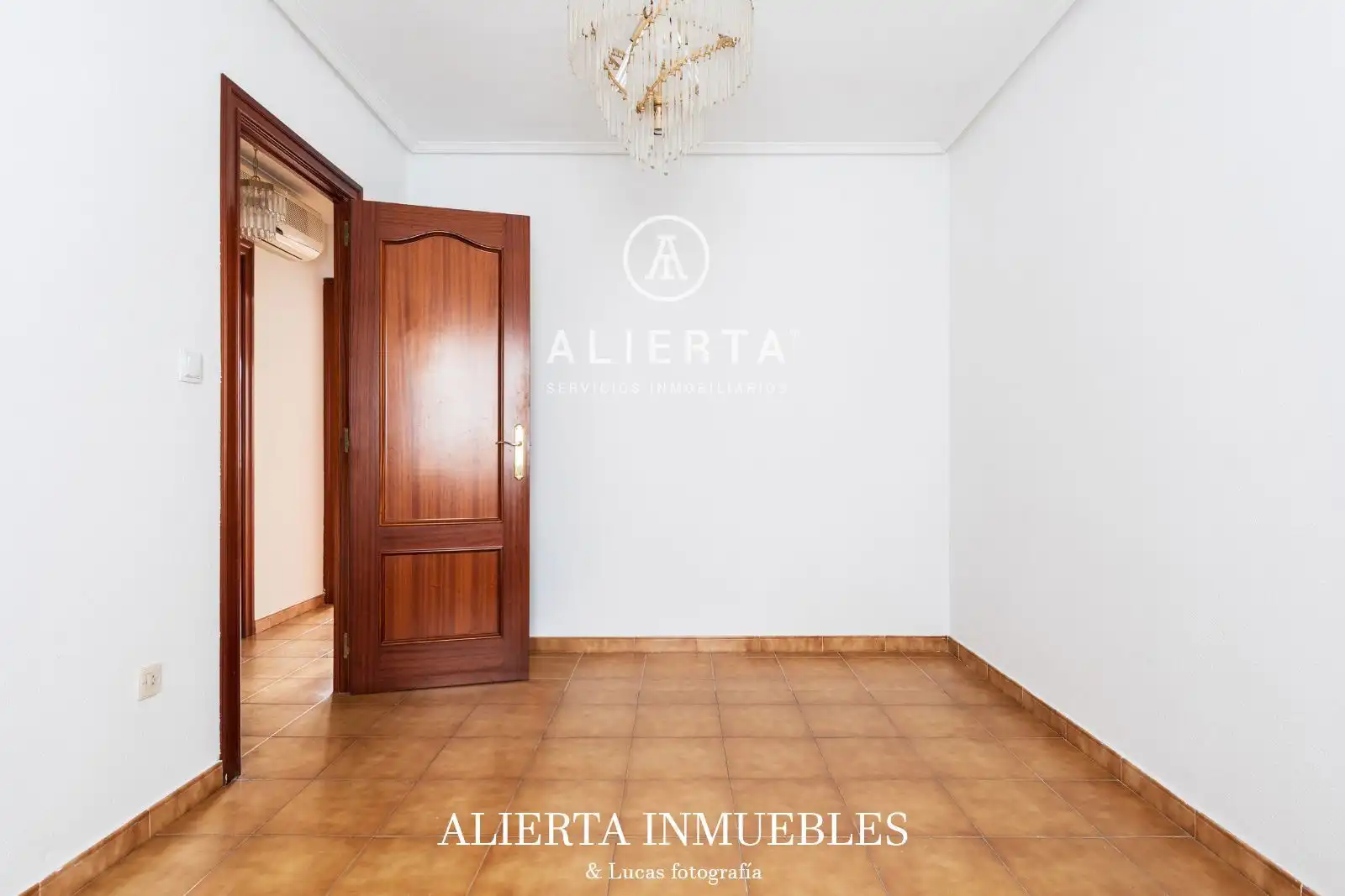 Habitación de Casa o chalet en venta en Zaragoza con Calefacción y Trastero