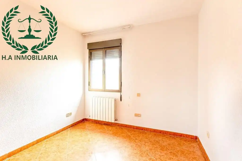 Bedroom of Houses for sale in Pedrezuela  with Air Conditioner, Heating and Terrace