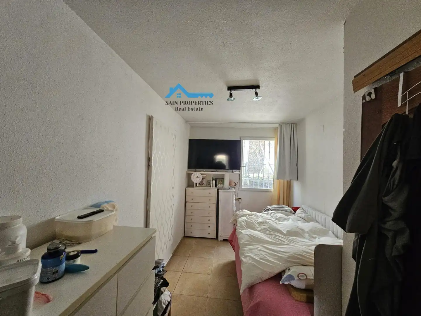 Habitación de Finca rústica en venta en La Nucia con Jardín privado, Terraza y Trastero
