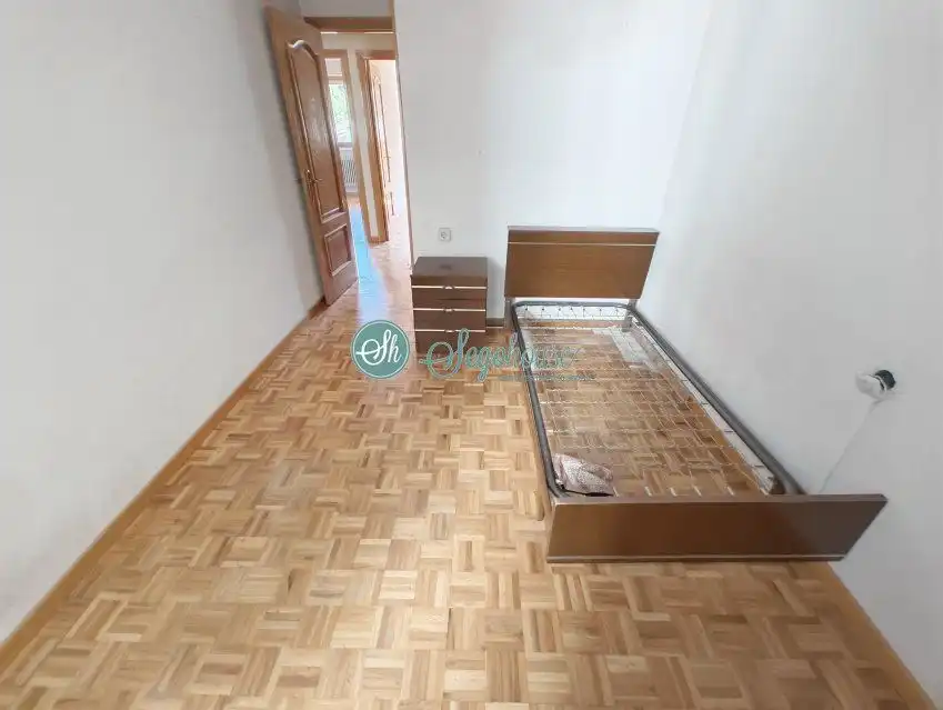 Habitación de Piso en venta en Segovia con Calefacción, Parquet y Trastero