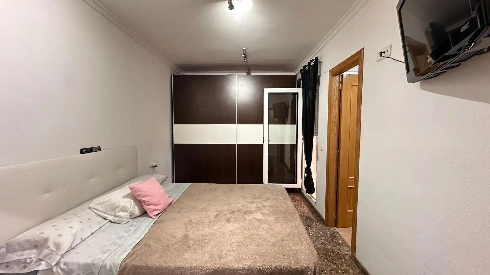 Schlafzimmer von Wohnung zum Verkauf in Carlet mit Klimaanlage und Heizung