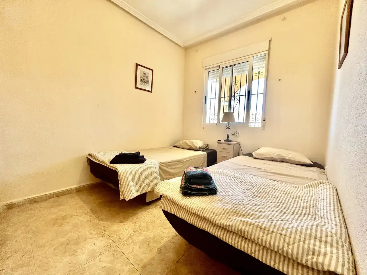 Habitación de Ático en venta en Orihuela con Aire acondicionado, Terraza y Trastero